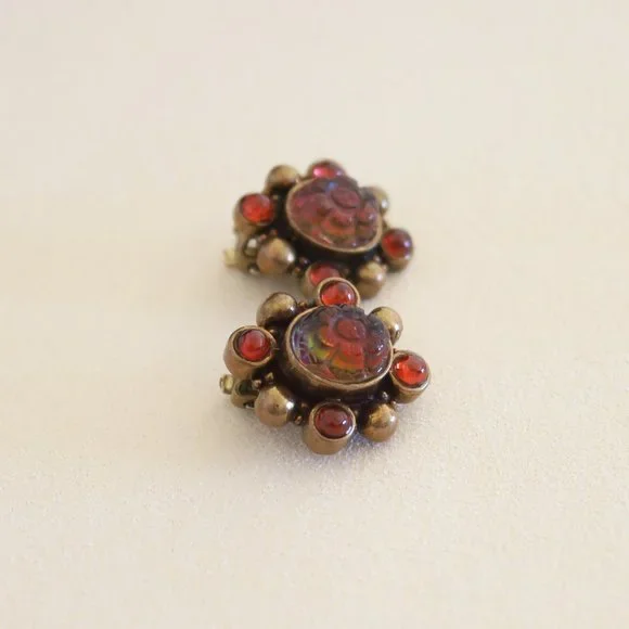 Stephen Dweck Carved Natural Quartz and Carnelian Earrings in Bronze - Picture 6 of 10